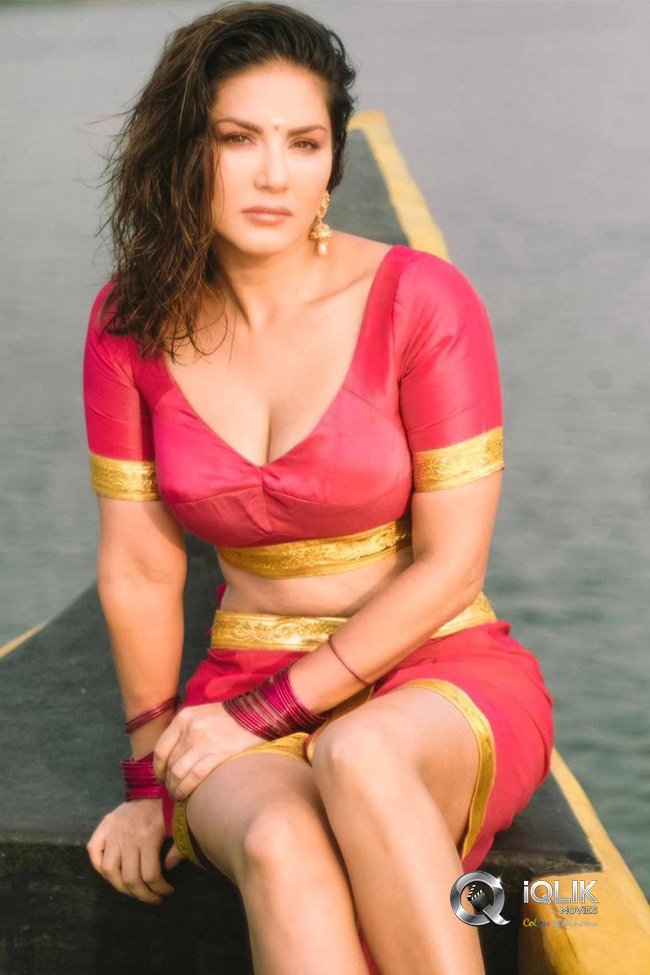 Sunny-leone